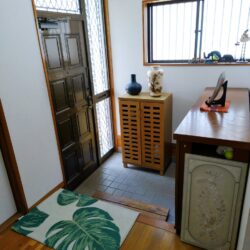 (玄関)